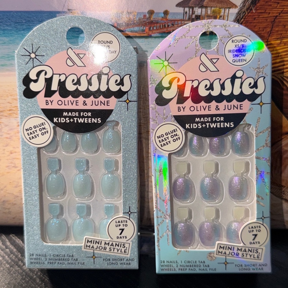 Olive & June Pressies Kids Press On Nails Snow Day Iridescent Snow Queen 2 Pack